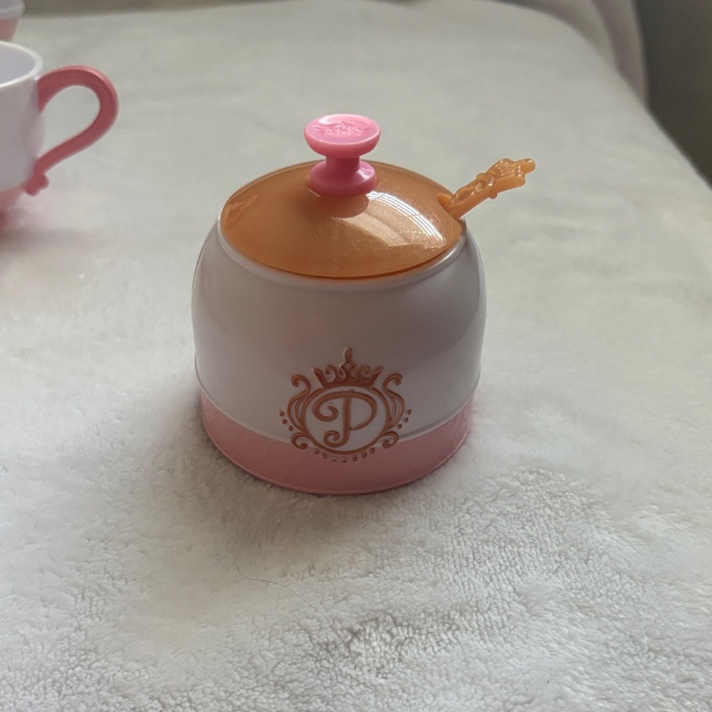 Disney Princess Tea Set - Pink and White - Picture 4 of 5